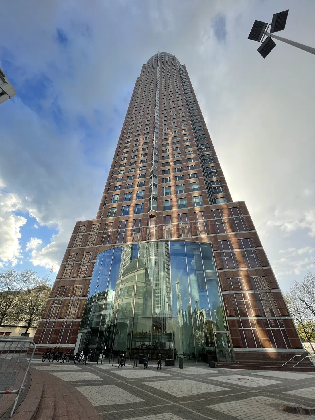 Messeturm, Francfort