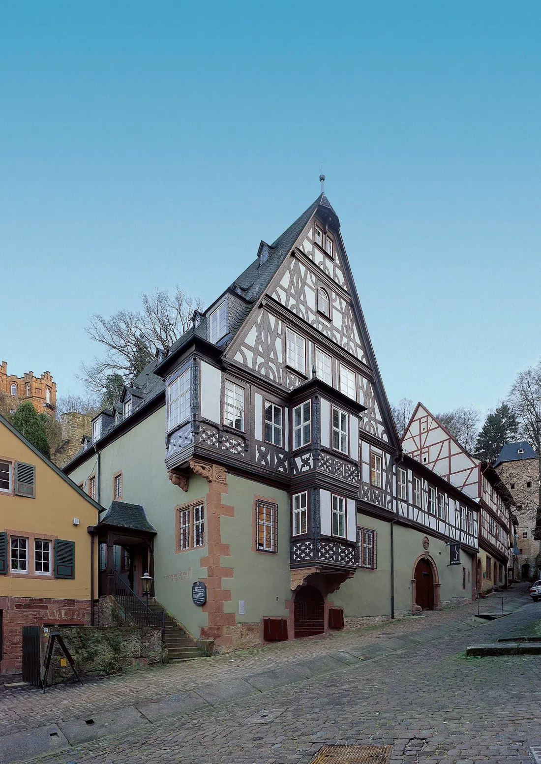 ミュゼーン・ミルテンベルク(シュタット・ミルテンベルク博物館とブルク・ミルテンベルク博物館)、フランクフルト